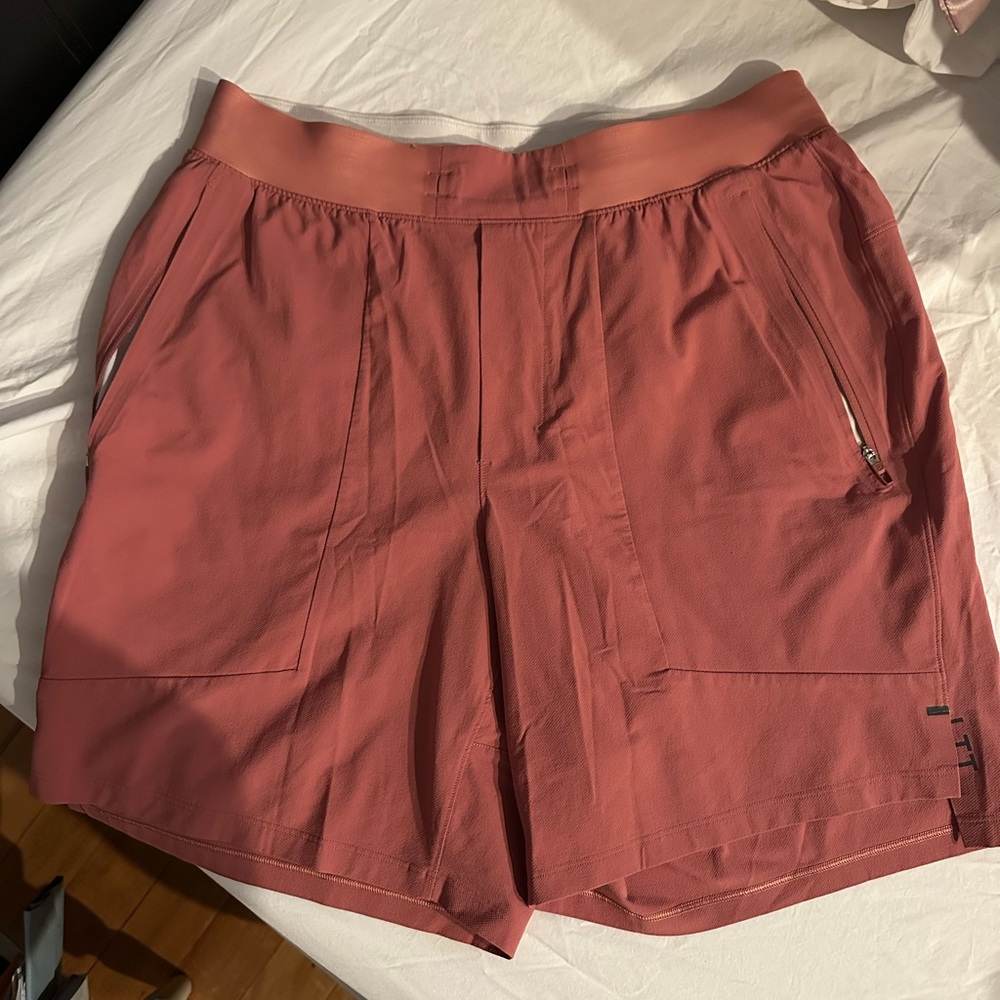 Lululemon Men shorts 7” linerless